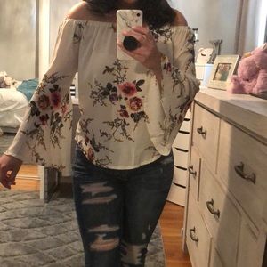 Off the shoulder Floral Blouse